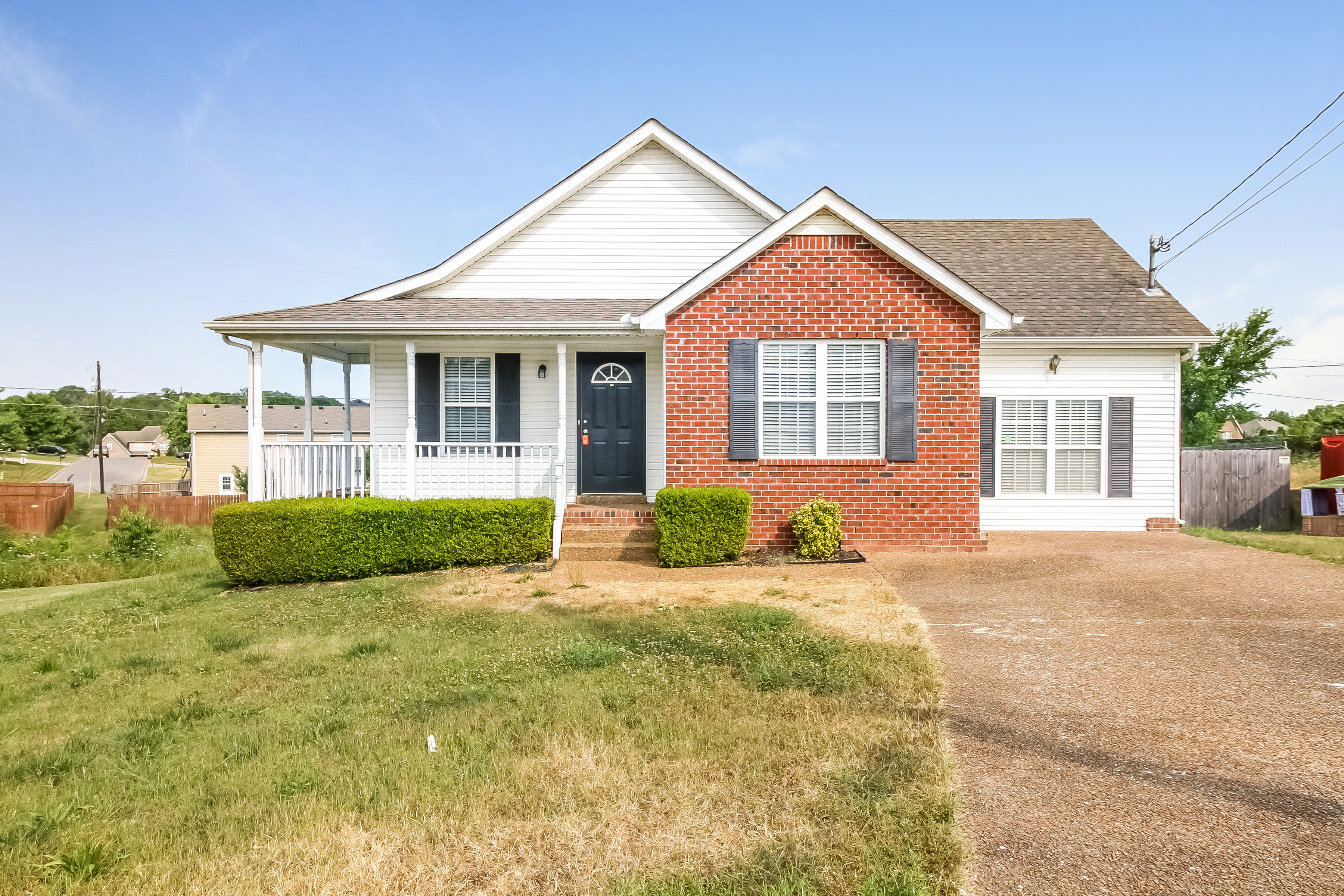 7121 Beard Ct La Vergne, TN 37086
